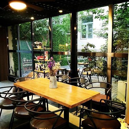 Lantian Garden Hostel Qingdao Exterior foto