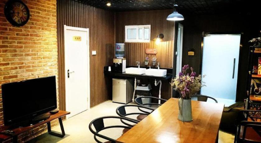 Lantian Garden Hostel Qingdao Exterior foto